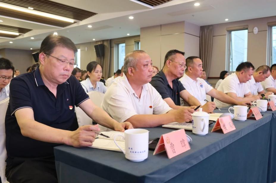 C:/Users/admin/Desktop/凝心聚力謀發(fā)展 同心奮斗譜新篇——南京市公安局國資辦黨總支、南京市保安服務(wù)有限公司黨支部聯(lián)合舉辦專題黨課/2.jpg2