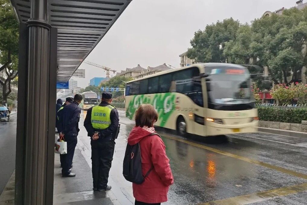 150ce19dda1f35e682e6a6841af44107